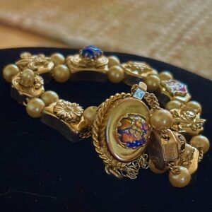 Vintage Gold tone Slide Bracelet